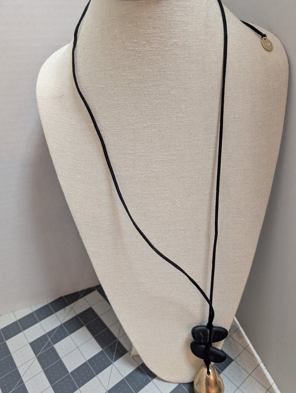 Modern Abstract Art Black Pebble & Gold Tone Teardrop Pendant Necklace Cord